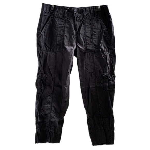 Clavin Klein Cargo Capri Size: 8 - Picture 1 of 11